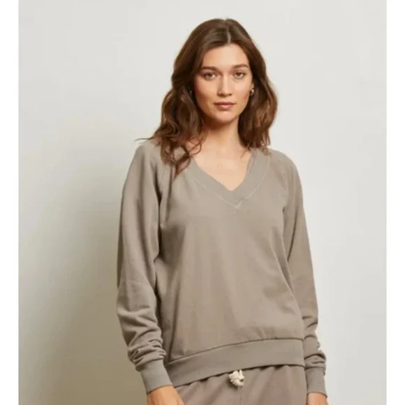 Perfect white tee Sinead sweatshirt - Picture 1 of 8